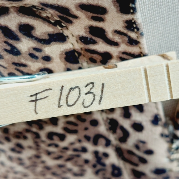 NEW DV Dolce Vita Rielle Tan Brown Leopard Print Lug Sole Ankle Boots F1031 - Picture 12 of 12